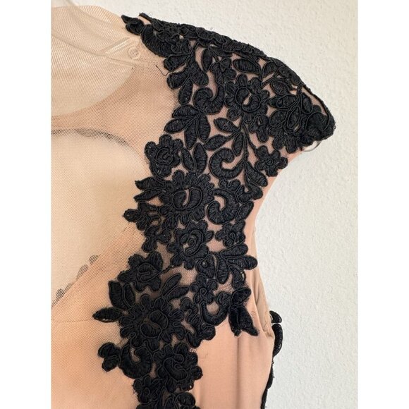 Betsy & Adam Floral Lace Woven Gown Dress Nude/Black Size 2 Low-Back Prom Tan - Picture 9 of 16